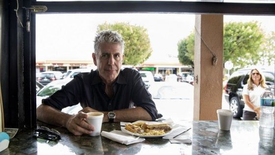 I truculenti appetiti di Anthony Bourdain: ecco le sue ricette del cuore