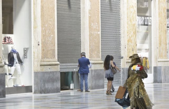Barbaro, maxisequestro al re dell'abbigliamento napoletano
