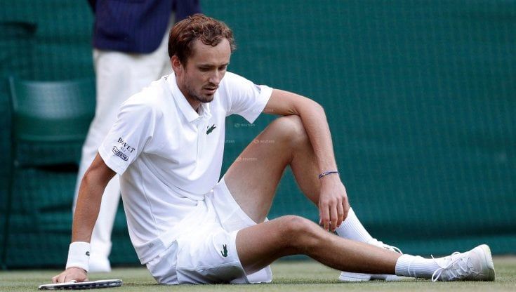 Wimbledon vietato ai russi, Adriano Panatta: "Ma che importa dell'imbarazzo dei reali, facessero fare la premiazione a Borg o Federer"