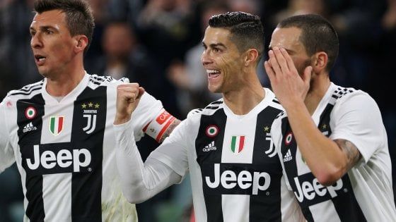 Juventus-Spal 2-0: Ronaldo e Mandzukic, i bianconeri non si fermano