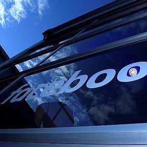 Haters e fake news, Unilever minaccia di togliere pubblicità a Facebook