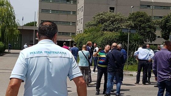 Carcere di Santa Maria Capua Vetere: rivolta conclusa, feriti due agenti