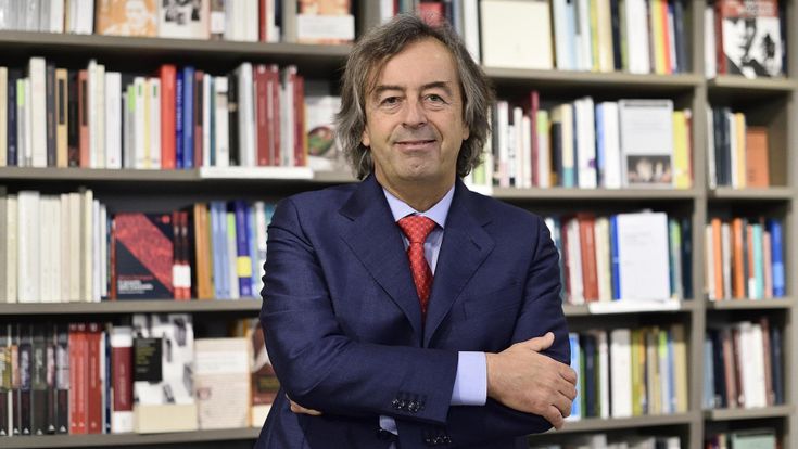 Burioni: "Ho sfidato e sconfitto sul web l’ignoranza no vax. Per questo mi minacciano"