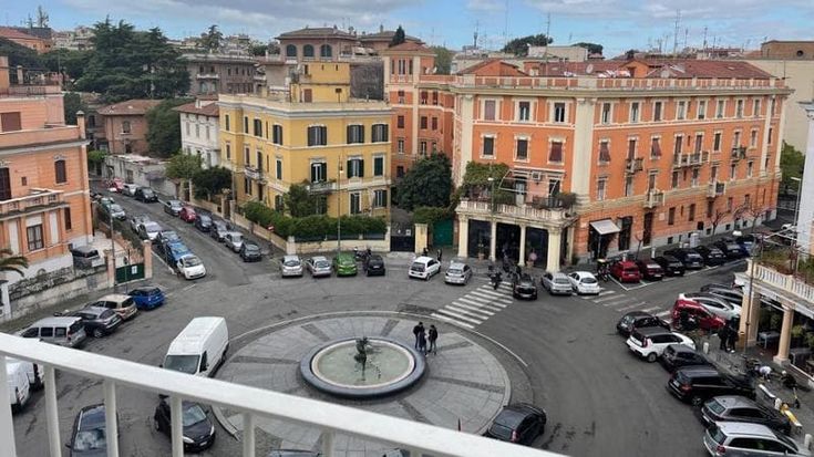 Quartiere Trieste, rissa tra ragazzini per la fontanella e il bullo si improvvisa Spiderman