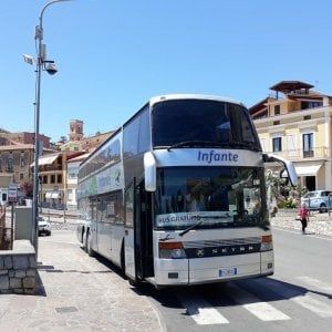 La Cassa integrazione è in ritardo, imprenditore del Cilento anticipa gli stipendi ai lavoratori