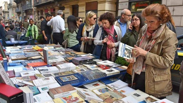 Palermo, dal Cassaro a Mondello: i librai alla conquista della città