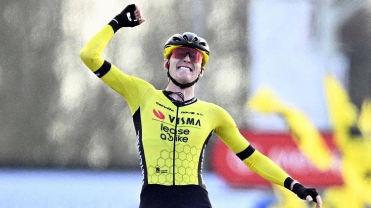 Jorgenson deve giustificarsi con gli haters per la vittoria nella Dwars: “Esultanza in onore di Van Aert e dei corridori caduti”