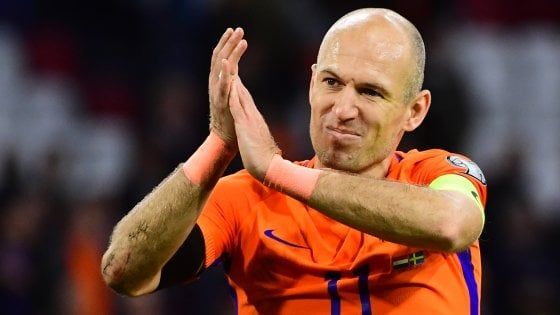 Olanda, Robben annuncia il ritiro: "L'uomo di cristallo lascia la nazionale"