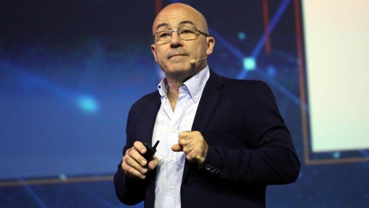 Cingolani: "Il digitale? Tecnologia fantastica, ma inquina il doppio del trasporto aereo"