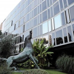 Legge sull'editoria, sì al tetto sugli stipendi della Rai
