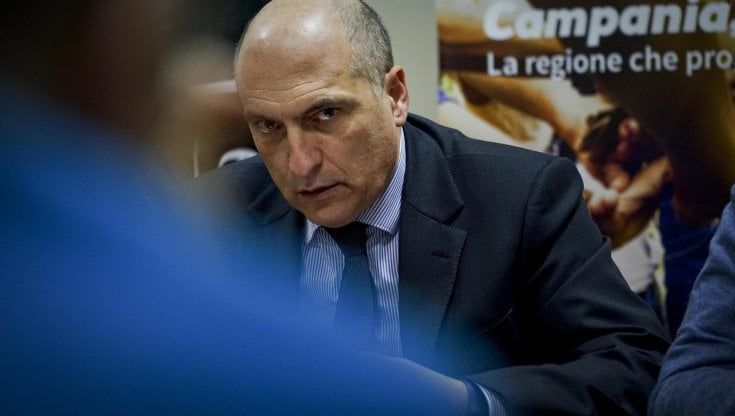 Il Pd sospende Cozzolino coinvolto nel Qatargate: "Fuori dal partito e da tutti i suoi organismi"