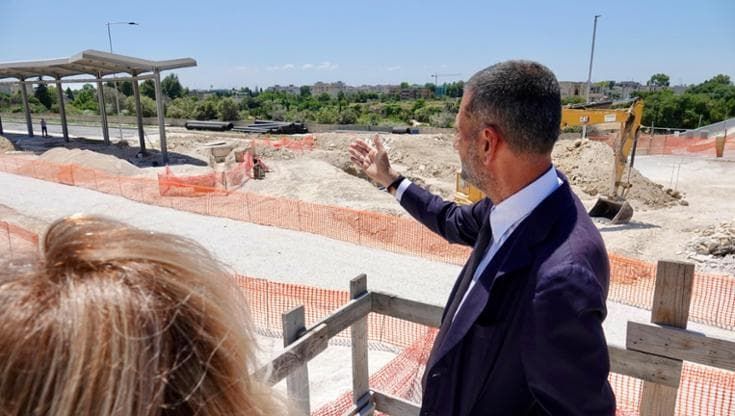 Slitta il Consiglio regionale, effetto Starace. E Decaro: “Ristruttureremo 1.500 case popolari”
