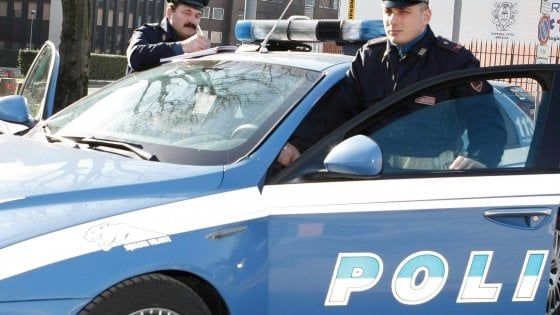 Monopoli, giallo in spiaggia a Cala Pantano: trovato un feto morto, forse era già al nono mese