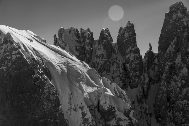 Fotografi e freerider: scatti spericolati sulle Dolimiti