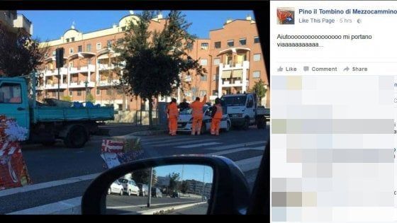 Roma, il tombino recintato diventa un caso sui social: arrivano gli operai a ripararlo