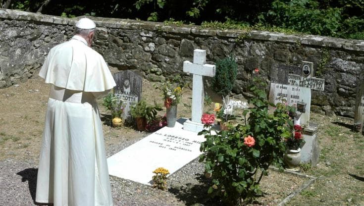 Dalla Messa allo stadio alla visita a Barbiana: morto Papa Francesco, questa è stata la sua Toscana