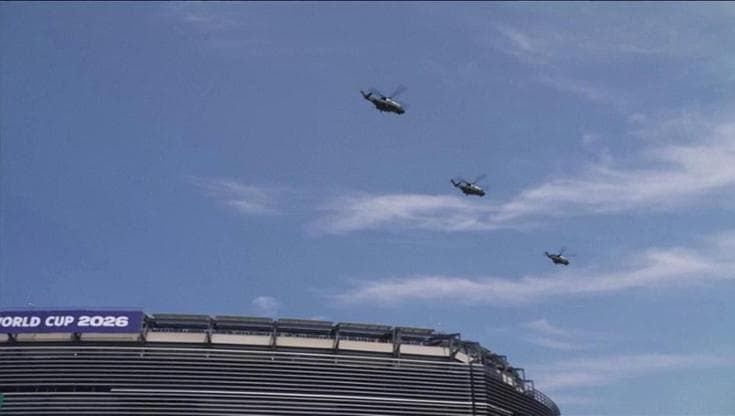 Finale mondiali: Trump arriva allo stadio sull'elicottero "Marine One"
