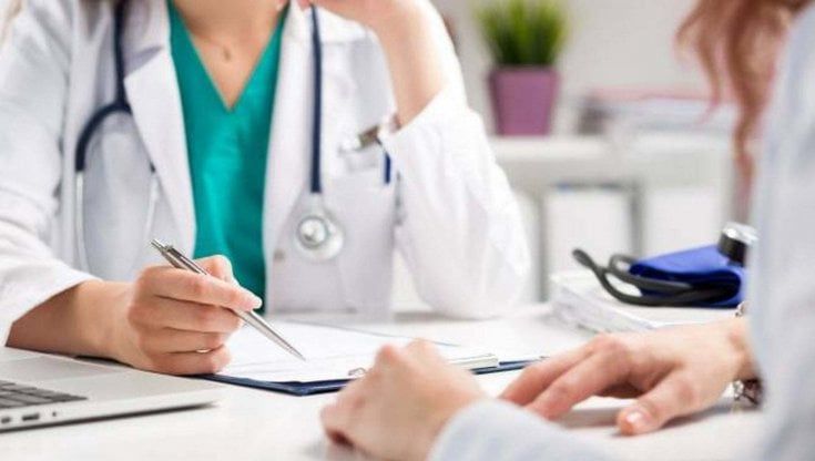 Visite lampo di 20 minuti per sfoltire le liste d’attesa. Ma i neurologi dicono no