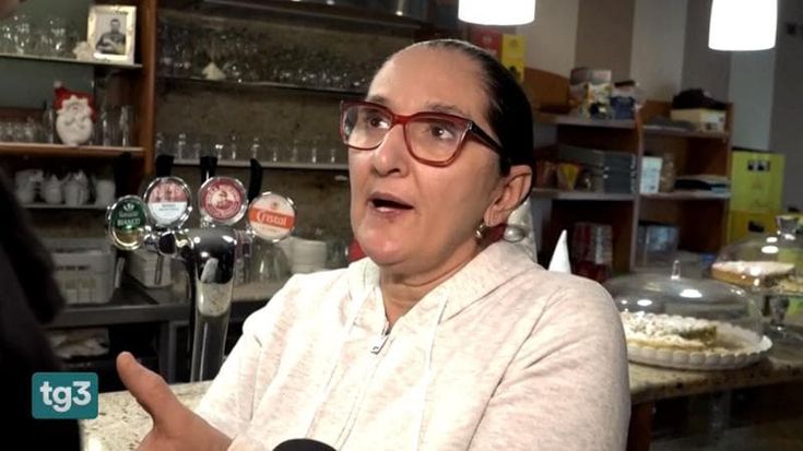La caccia all’autore della recensione, l’analisi del cellulare, la gogna social: dubbi e certezze nel caso di Giovanna Pedretti, la ristoratrice di Sant’Angelo Lodigiano
