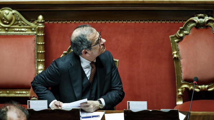 Debito fuori controllo: Bruxelles chiederà una maxi manovra 
