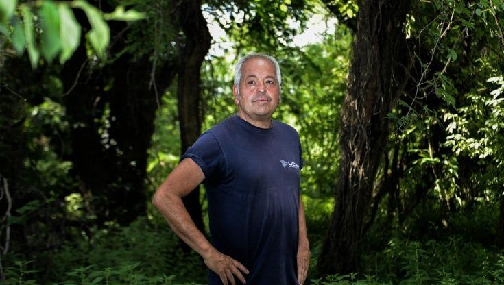 Massimo Cardinale, volontario del parco di Rogoredo: "Abbiamo riconquistato questo spazio di verde: ora è davvero per tutti"
