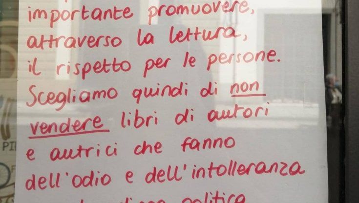 Pontedera, insulti alla libreria che non vende libri che promuovono l'intolleranza. La denuncia di Melio