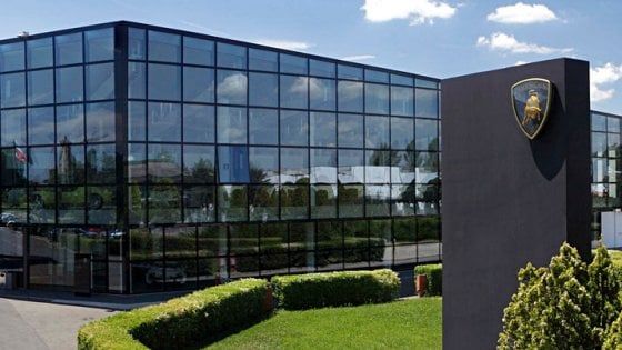 Accordo in Lamborghini: aumento di stipendio a chi studia