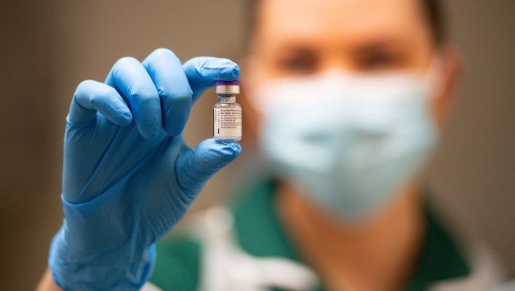 Attacco hacker contro l'Ema, violati documenti sul vaccino Pfizer