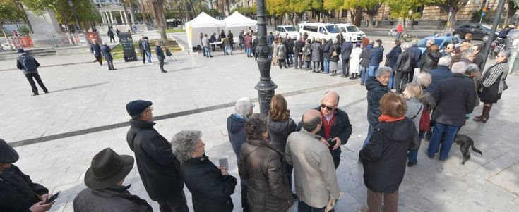 Primarie Pd, alle 14 32 mila votanti: code ai seggi
