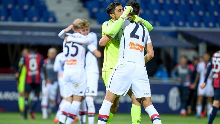 Bologna-Genoa 0-2: liguri salvi, per Amey esordio record