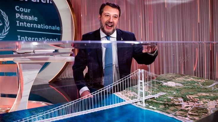 Scioperi e tassisti: due schiaffi dal Tar al ministro leghista. Il Ponte è in bilico