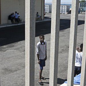 Pozzallo, "Condizioni disumane nel centro di prima accoglienza"