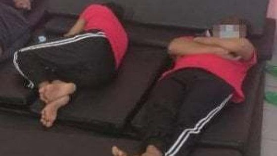 Portato in infermeria il pakistano malato e rinchiuso per sbaglio con migranti in quarantena