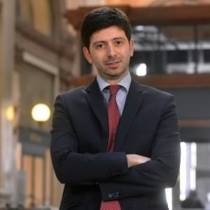 Speranza rilancia la minoranza dem: "Se parla solo Renzi il Pd va fuorigioco"