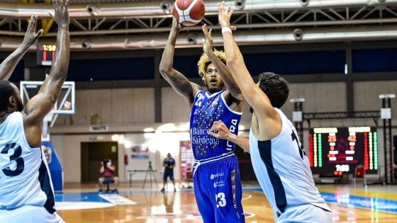 Basket, Supercoppa: Venezia e Sassari volano alla Final Four
