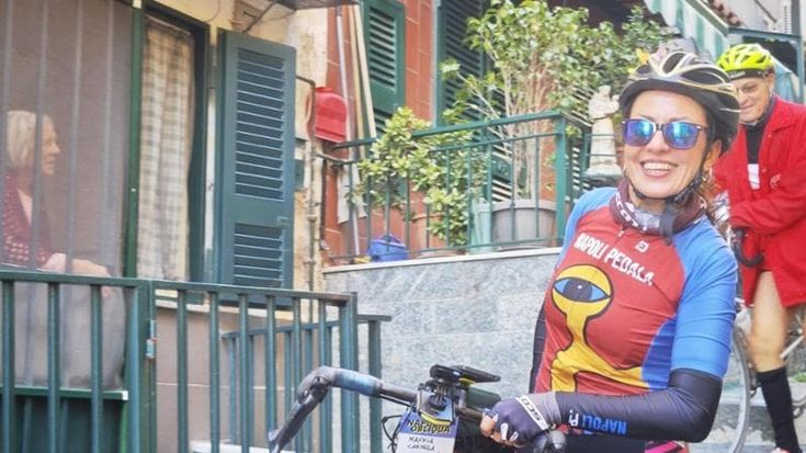 Napoli Obliqua, in 250 alla scoperta della città in bicicletta