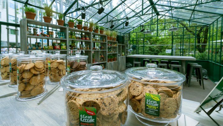 E con la mandorla salata il biscotto della salute strizza l'occhio al mondo degli snack