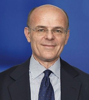 Generali raddoppia il dividendo e svaluta Telco