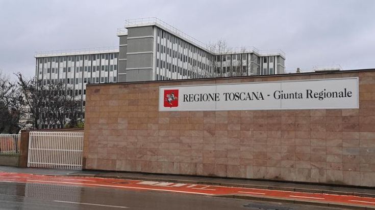 Regione Toscana, capo del personale arriva primo alla selezione bandita dal suo ufficio