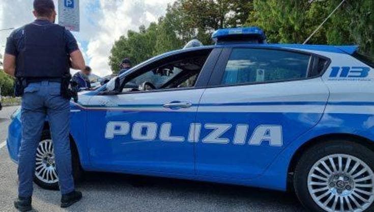 Sedicenne picchiato da una baby gang a Coverciano: “Volevano prendermi il cellulare”