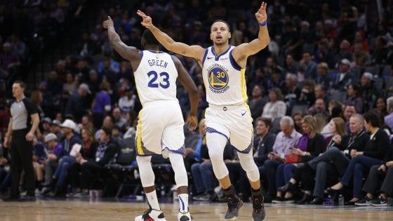 Basket, Nba: Curry stende i Kings, Toronto vince a Milwaukee