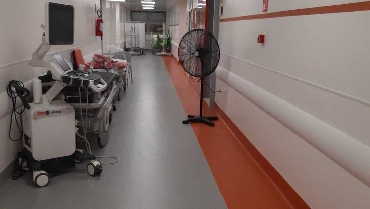 Ospedale del Mare senza aria condizionata: cancellate le operazioni e stop alle analisi 
