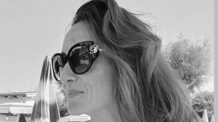 Perde il controllo della Smart e finisce contro un muro: Antonella Sgreccia muore a 44 anni