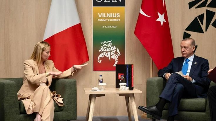 La Turchia vuole la Ue: Meloni da sempre contraria in imbarazzo con Erdogan