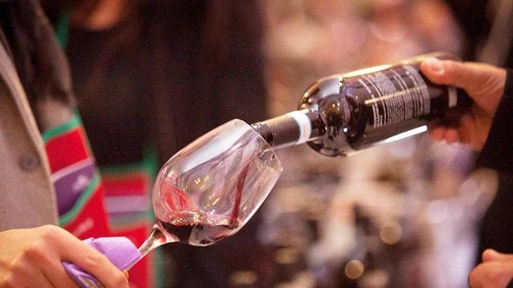 Nuovo codice della strada e alcol, i ristoranti: “Fa paura anche lo champagne nel risotto”