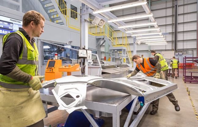 Nissan: "Così nascono le nostre macchine"