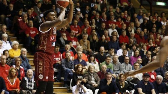 Basket, Eurocup: Venezia ritrova la difesa e vince il derby con Brescia