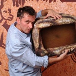 Caveman al Teatro Gioiello, Baretti opera house