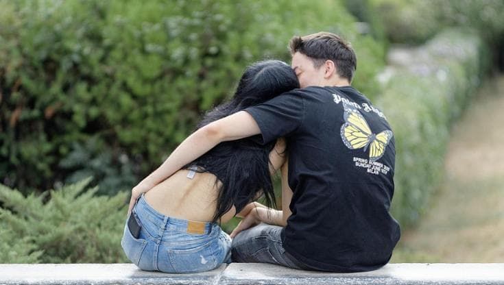 Margherita, la violenza a 14 anni: “Non sono riuscita a dire no”. Ma questo non è consenso