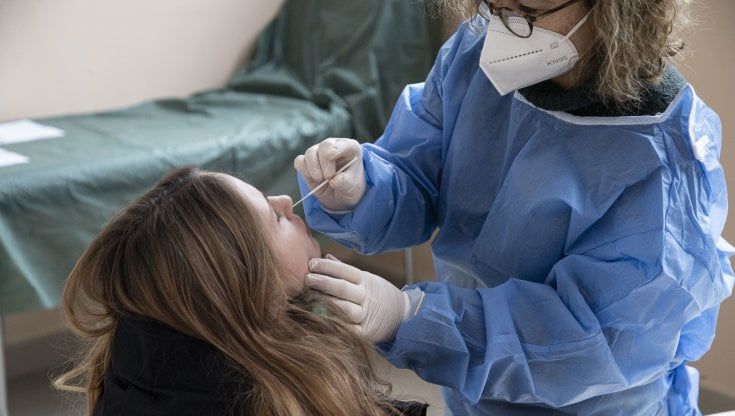 Covid, in Piemonte altri sei morti e quasi quattrocento nuovi contagiati
